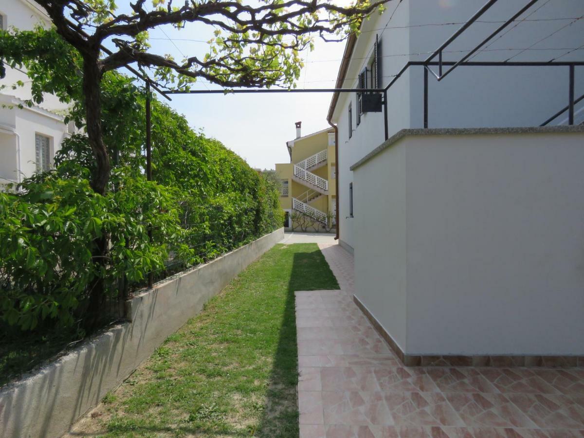 Apartments Cubranic Baška Exteriör bild